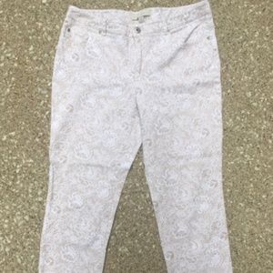 Laura Ashley Tan/White Paisley Denim Capris